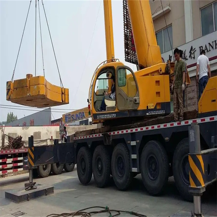 济阳县当地吊车出租|机器吊装|75吨|工厂搬迁服务